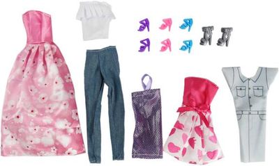 Coffret vêtements - 5 tenues pour poupée mannequin